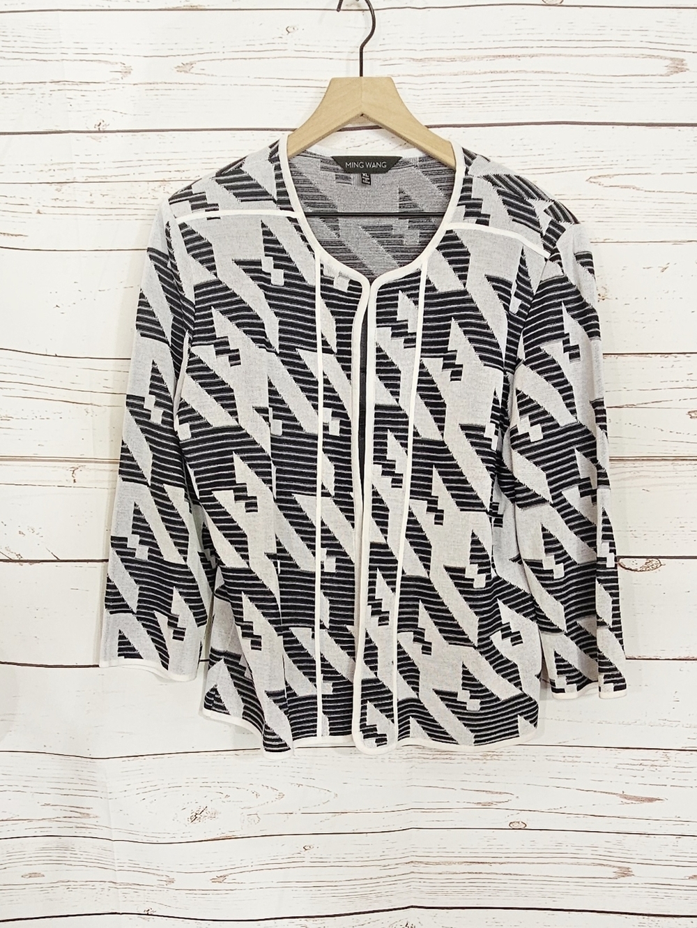 Ming Wang | White / Black Abstract Jacquard Knit Cardigan Jacket